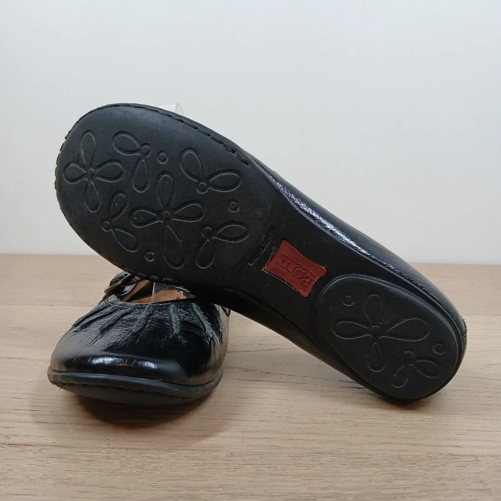 Born Girls 3.5 Black Crinkled Patent Leather Mary Jane Flats School Uniform